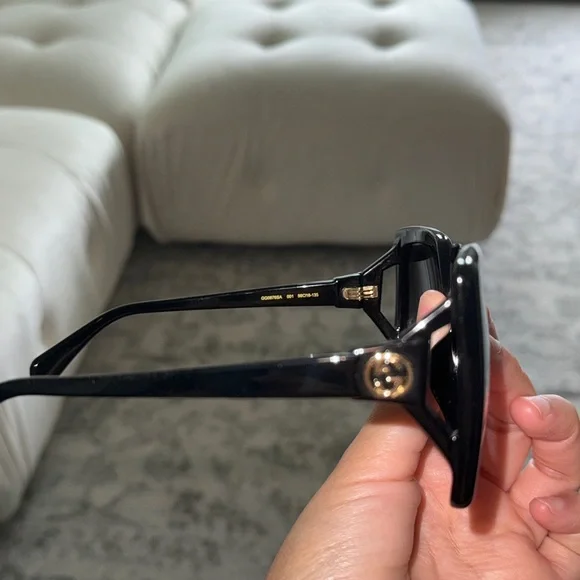 Gucci Black Designer Sunglasses - Picture 2 of 4